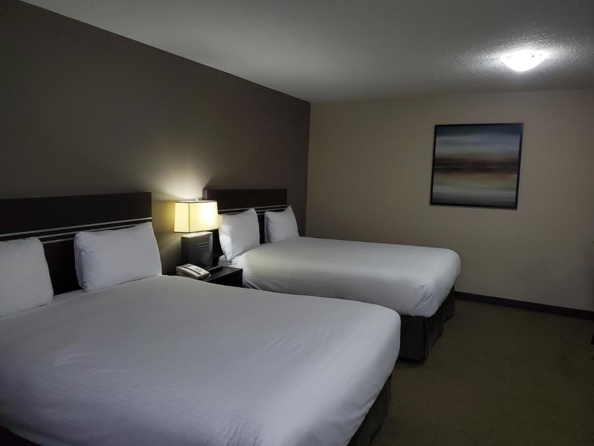 Royal Lodge Edmonton Bagian luar foto