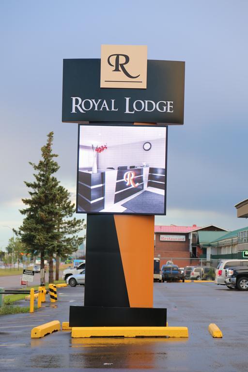 Royal Lodge Edmonton Bagian luar foto