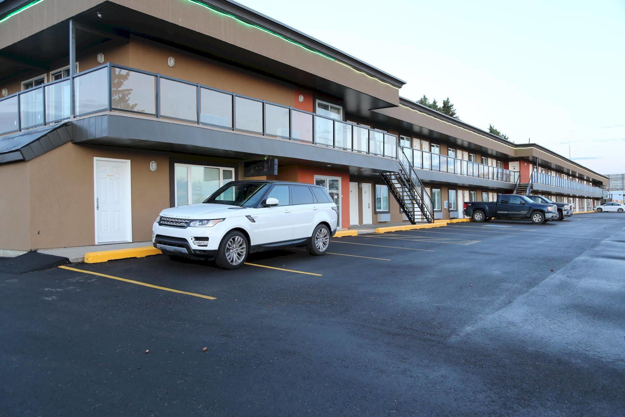 Royal Lodge Edmonton Bagian luar foto